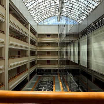 Богдана Хмельницького вул., 19-21