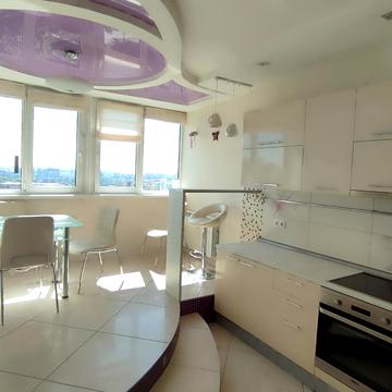 Авіаконструктора Ігоря Сікорського вул. (Танкова), 1