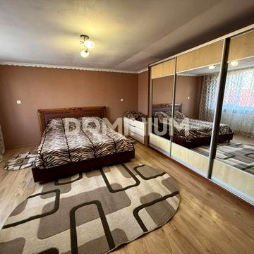 Будинок з просторим двором у м Виноградів