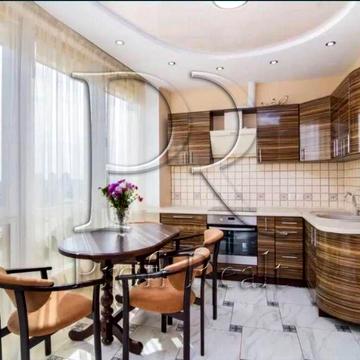 Продаж видової 2 кімн.кварт. Соборності 30 Київська Венеція Русанівка