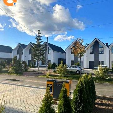 Продам гарний дуплекс в Святопетрівському. Від Києва 5 кілометрів.