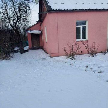 Продаж будинку від вланиска