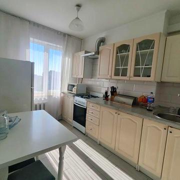 Оренда 2-ох кімнатної квартири вул.Наукова район вікторії