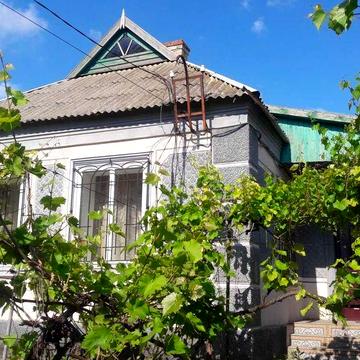 Срочно сдам свой  дом в Раздельной.3 комнаты.Газ.70 км от Одессы .