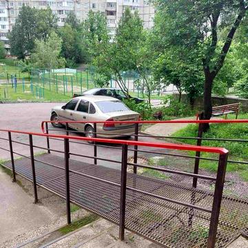 Чотири кімнатна квартира в районі Екватора