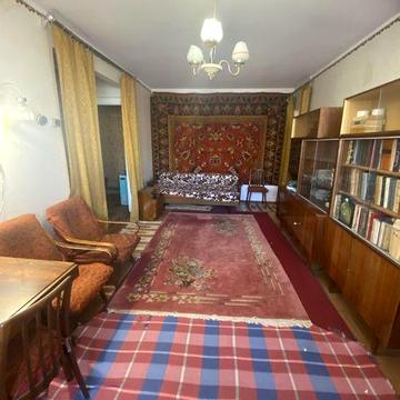 Продаю трехкомнатную квартиру на Интернате!