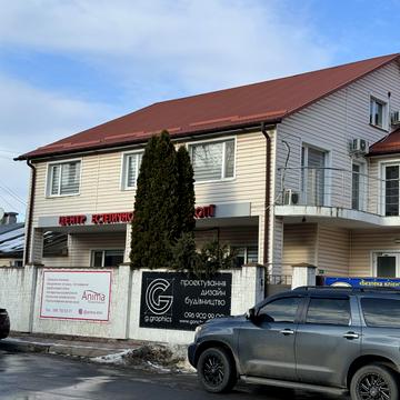 Верхня Берегова вул., 9