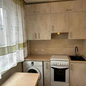 Продам просторную 4-комнатную квартиру