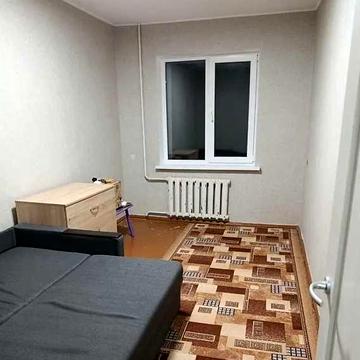 Продаж 2к покращенки по кільцю житловий стан середній поверх 52м2