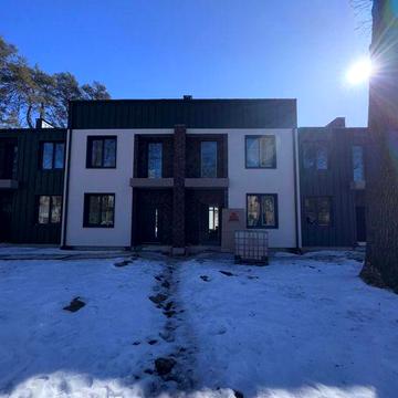 Продам Таунхаус поруж озеро та ліс з газом та центральними комун