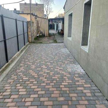 Продам квартиру з полісадником поруч з Привозом та парком