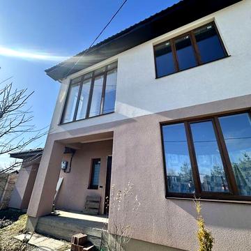 Продаж 3к Дім Петропавлівська вулиця