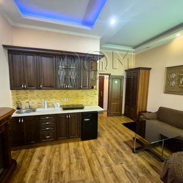 Велика Васильківська вул. (Червоноармійська), 43/16