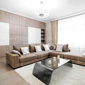 Оренда 4х кімнтної  квартири з 2 паркомісцями Новопечерські Липки