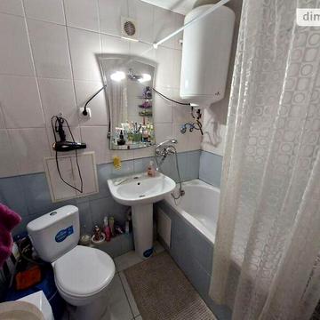 Продаж 2к Квартира Осіння вулиця