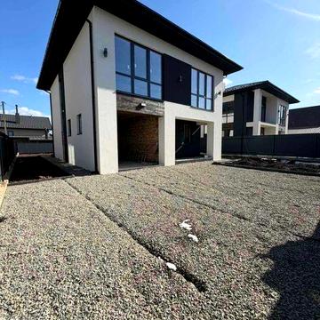 Приватний будинок в Крихівцях.