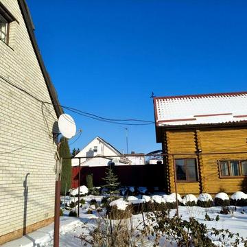 Продам усадьбу з 2  будинками   і сауною