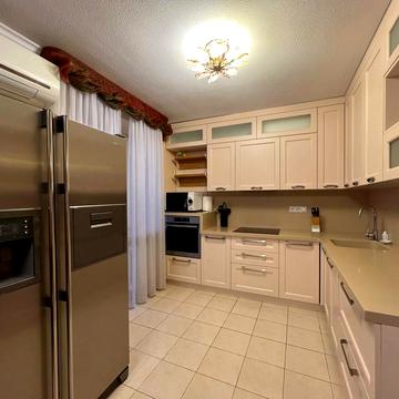 Олександра Довженка вул., 14/1