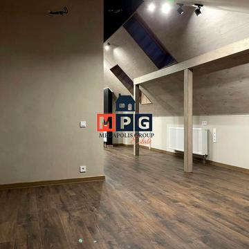 Лермонтовська, 10