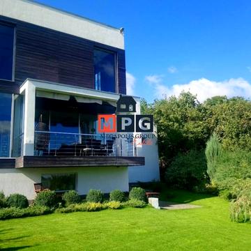 Абрикосова, 15