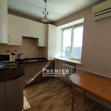 У продажу 1 кімн. квартира - студія поруч моря