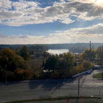 2к НОВОБУДОВА біля річки