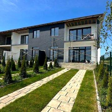 Таунхаус 132 метри з власною терасою та парковкою 60000$ РОЗТРОЧКА