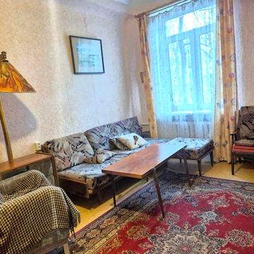 Продам 4-к квартиру (сталинка, 103м2) на Гагарина / Лазаряна