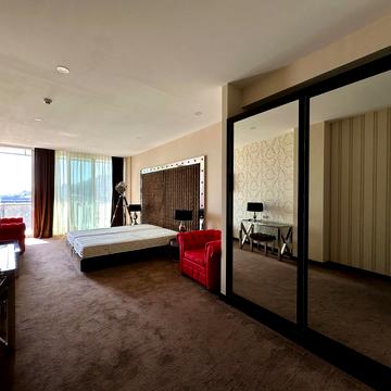 Бернардацці вул. (Красних Зір), 2а