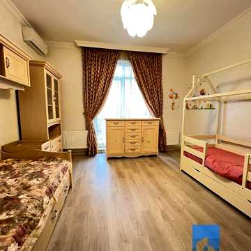 Продаж 4к Дім Нова вулиця