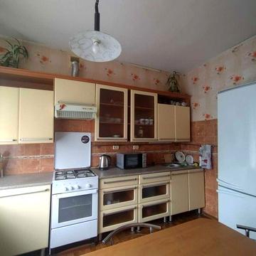 Продаж 2-х кім.сталінки, в Центрі міста,біля Перинатального центру