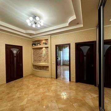 Оренда  2к.квартири 86м,вул.Срібнокільська 3В,м.Позняки!