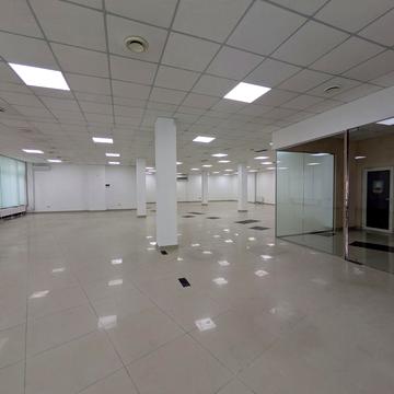 Тичини вул., 7