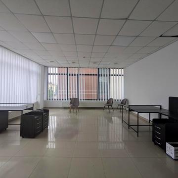 Тичини вул., 7