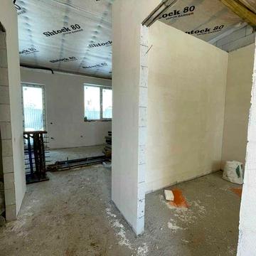 Таунхаус у центрі | Максимальне наповнення | Асфальтований під’їзд