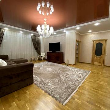 Продам 3к. ЖК Кировский  125м.кв.  145000$ ЖК Кировский