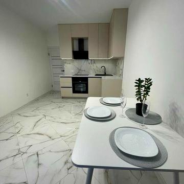 Центральний парк. Продам євро 2 кімн квартиру з ремонтом