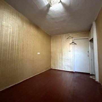 Кімната в комуналці.  3 слобідська - Погранична