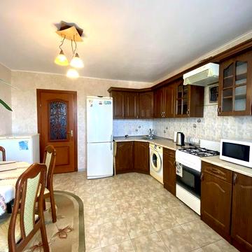 Здається трикімнатна квартира, Квасилів