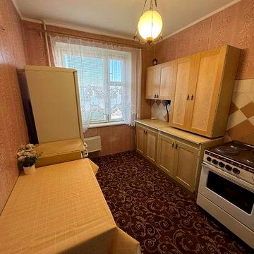 Квартира  3х кімнатна толятинська