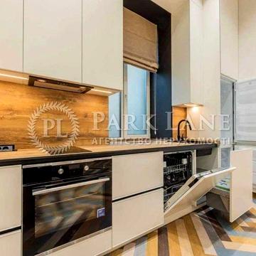 Продаж 2к квартири з ремонтом Михайлівська історичний центр