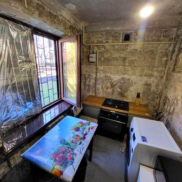 Продам двокімнатну квартиру. Центр міста. Мурахтова. Y.A.