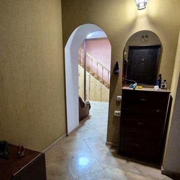 Оренда 2-поверхового будинку з окремим двором | Тяжилів | Для сім’ї