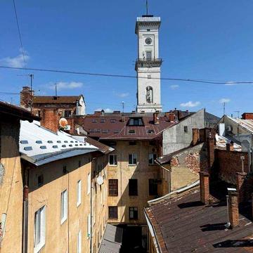 Продаж дворівневої квартири з терасою —Театральна,Площа Ринок,1 666м²