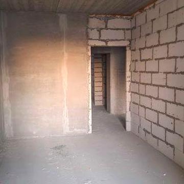 Продам 2 к.квартиру з можливістю перепланування ЖК Полісся2