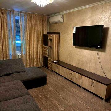 Оренда двокімнатної квартири в центрі, біля театру