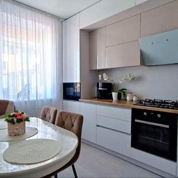 Продаж 2 кімнатної  квартири з ремонтом та меблями у Луцьку