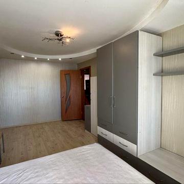 В продажу 3к квартира на пр. Калнишевський -лівий берег Дніпра