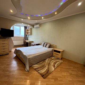 Олега Мудрака вул. (Генерала Наумова), 66