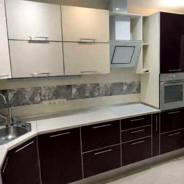 Продам 3-х кімнатну квартиру з ремотом біля метро Осокорки